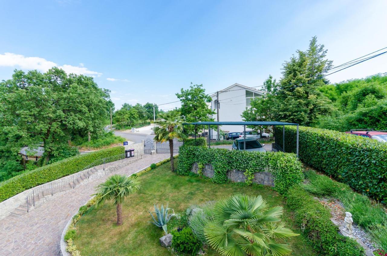 Apartments Marijana Ičići Esterno foto
