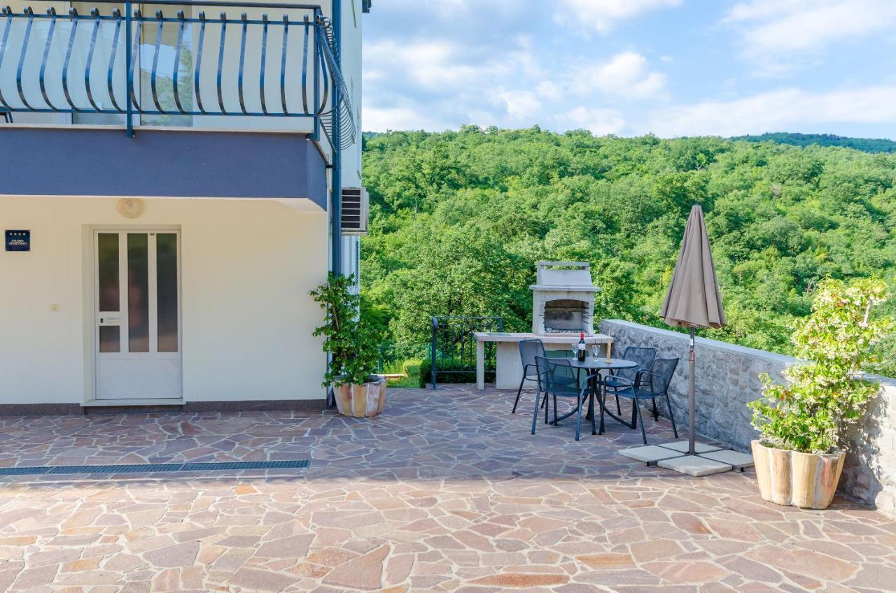 Apartments Marijana Ičići Esterno foto
