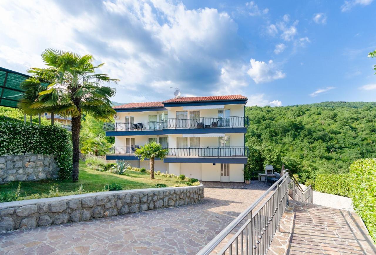 Apartments Marijana Ičići Esterno foto