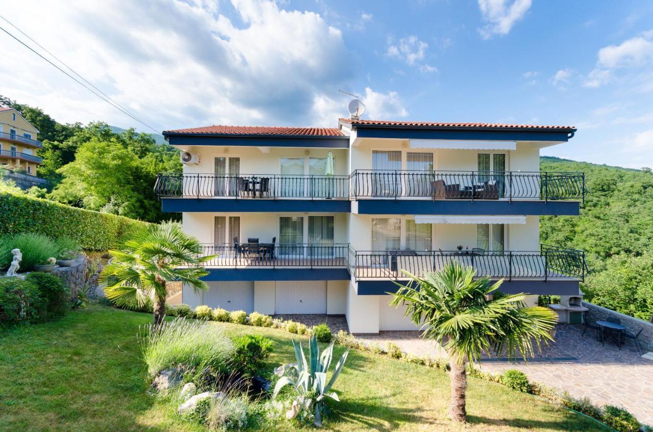 Apartments Marijana Ičići Esterno foto