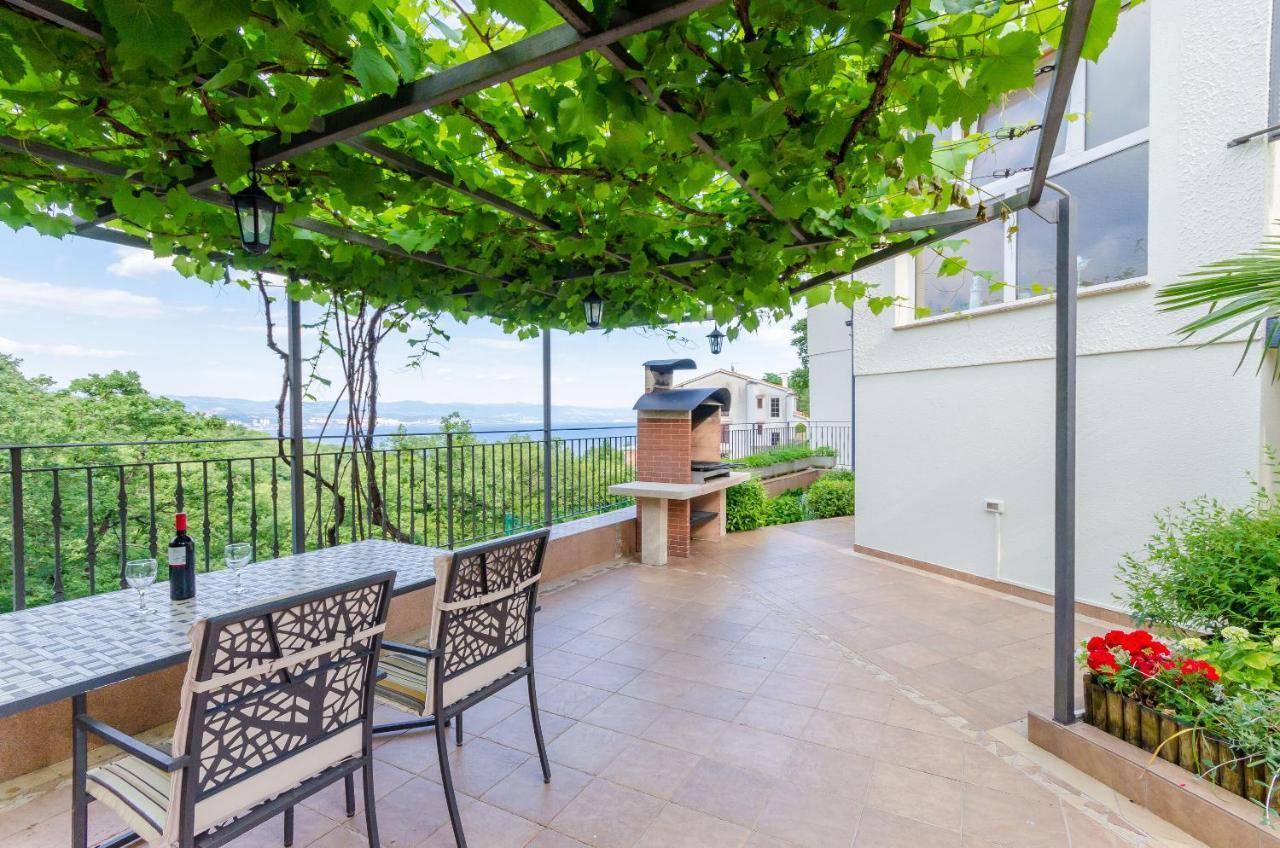 Apartments Marijana Ičići Esterno foto