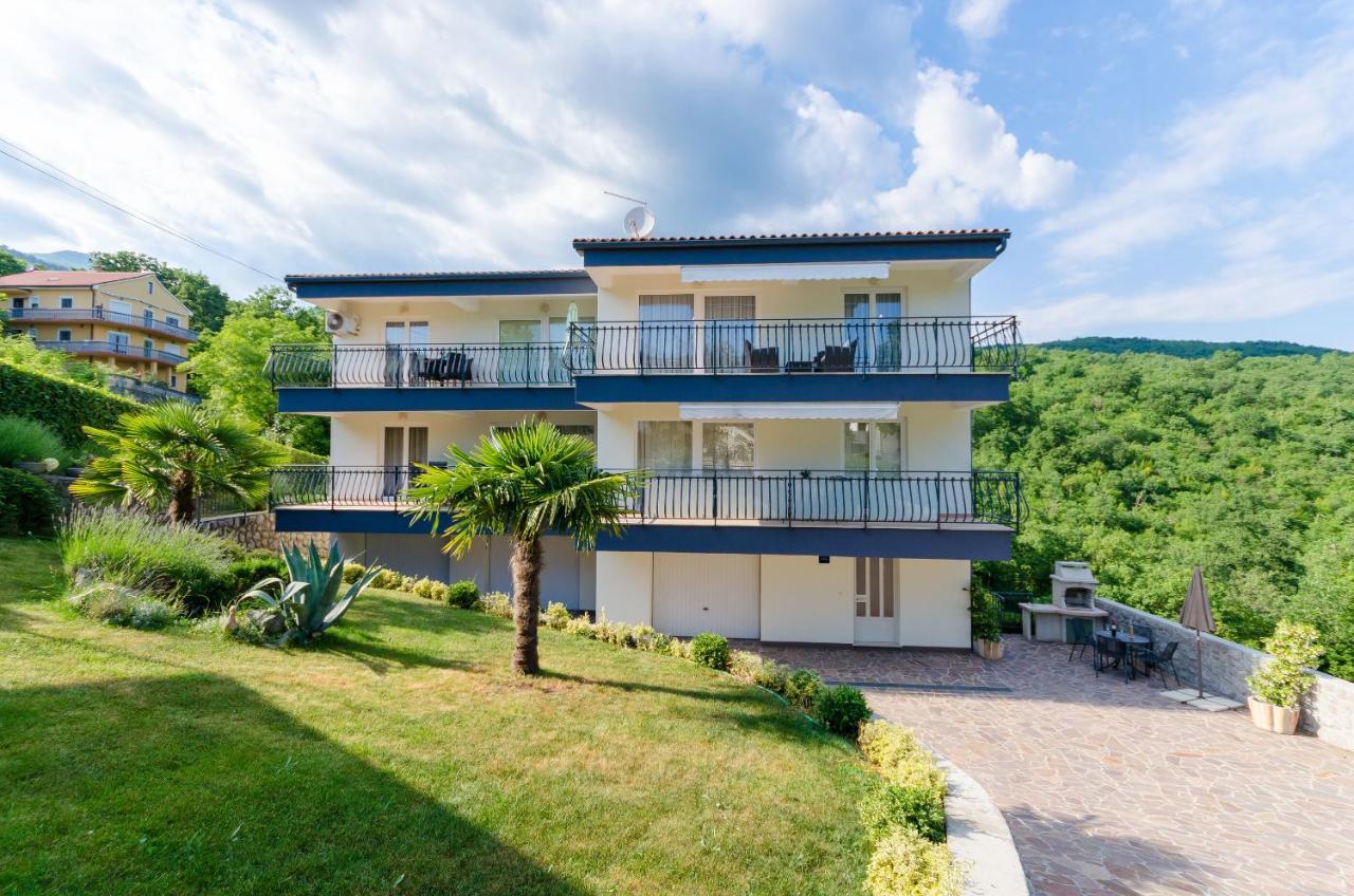 Apartments Marijana Ičići Esterno foto