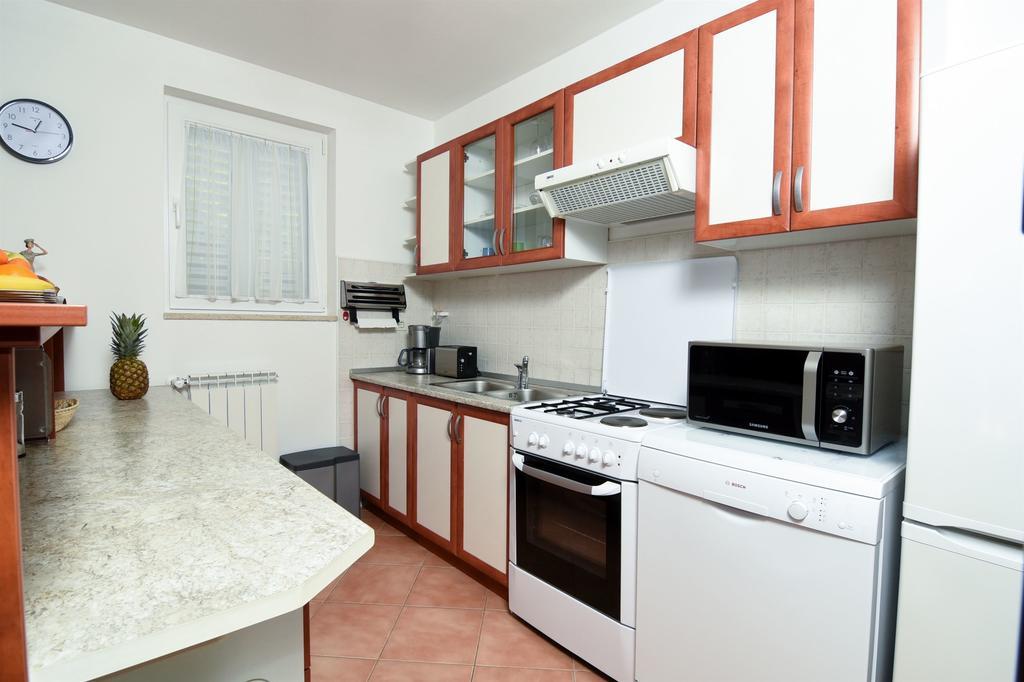 Apartments Marijana Ičići Esterno foto