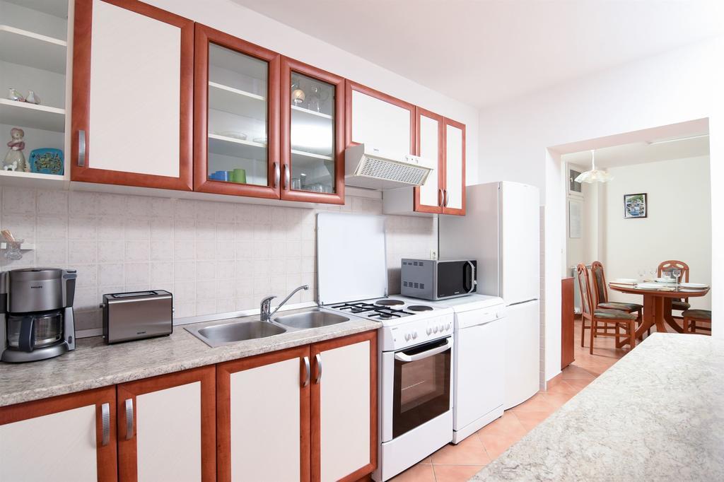 Apartments Marijana Ičići Esterno foto