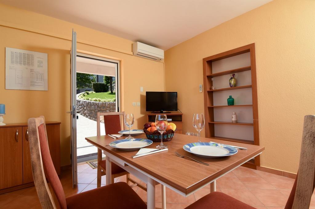 Apartments Marijana Ičići Esterno foto
