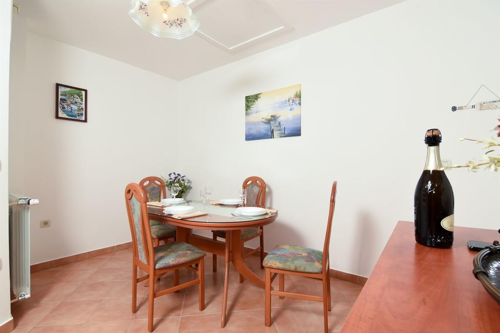 Apartments Marijana Ičići Esterno foto